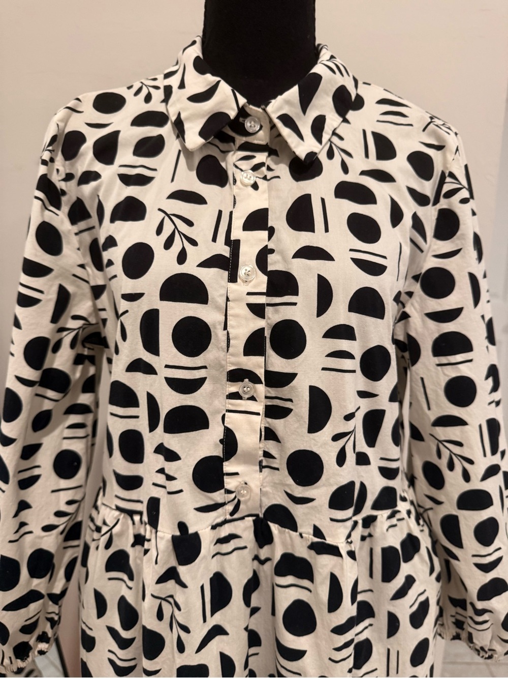 Rachel Zoe Black and White Geometric Print Long Sleeve Maxi Tiered Dress - Picture 2 of 7